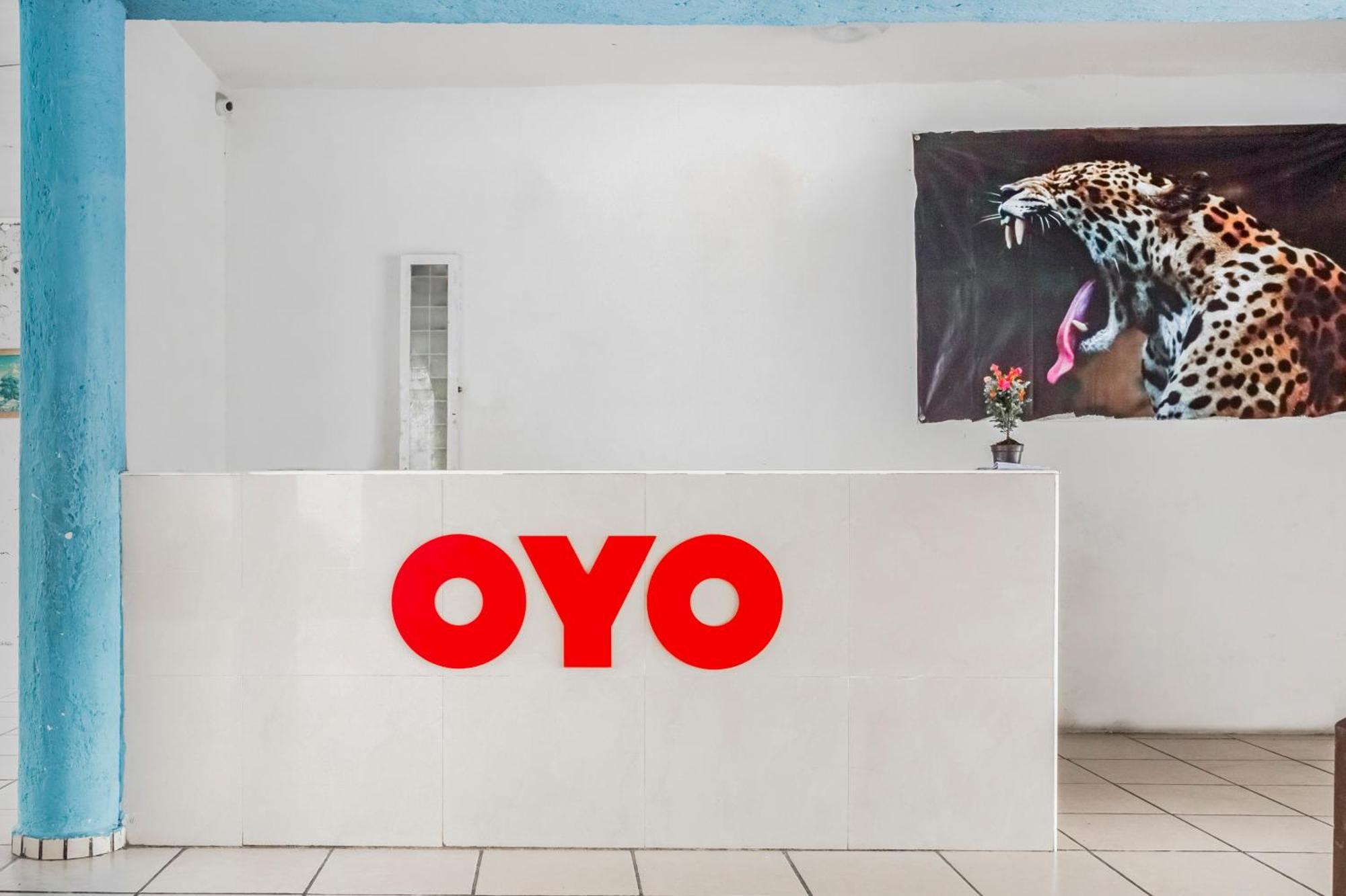 OYO Hotel Jaguar Cancun Bagian luar foto
