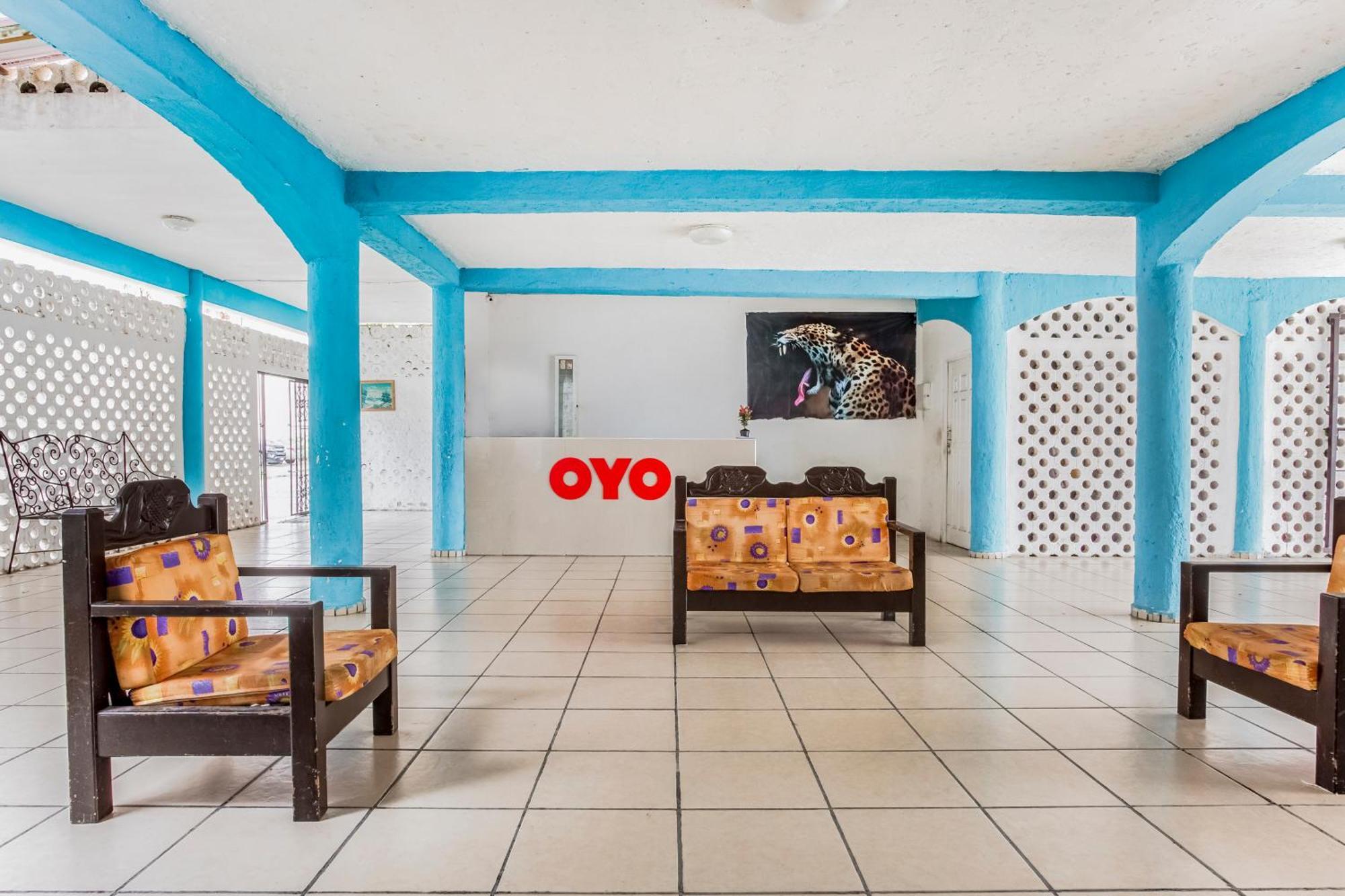 OYO Hotel Jaguar Cancun Bagian luar foto