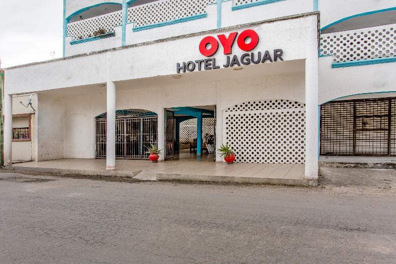 OYO Hotel Jaguar Cancun Bagian luar foto